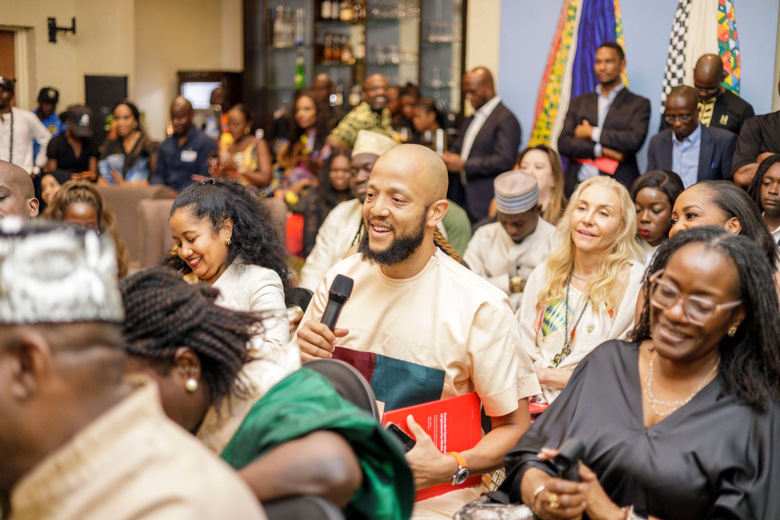 A question from the floor &mdash; Embodied Spirits opening, Gaia Africa Club, Lagos