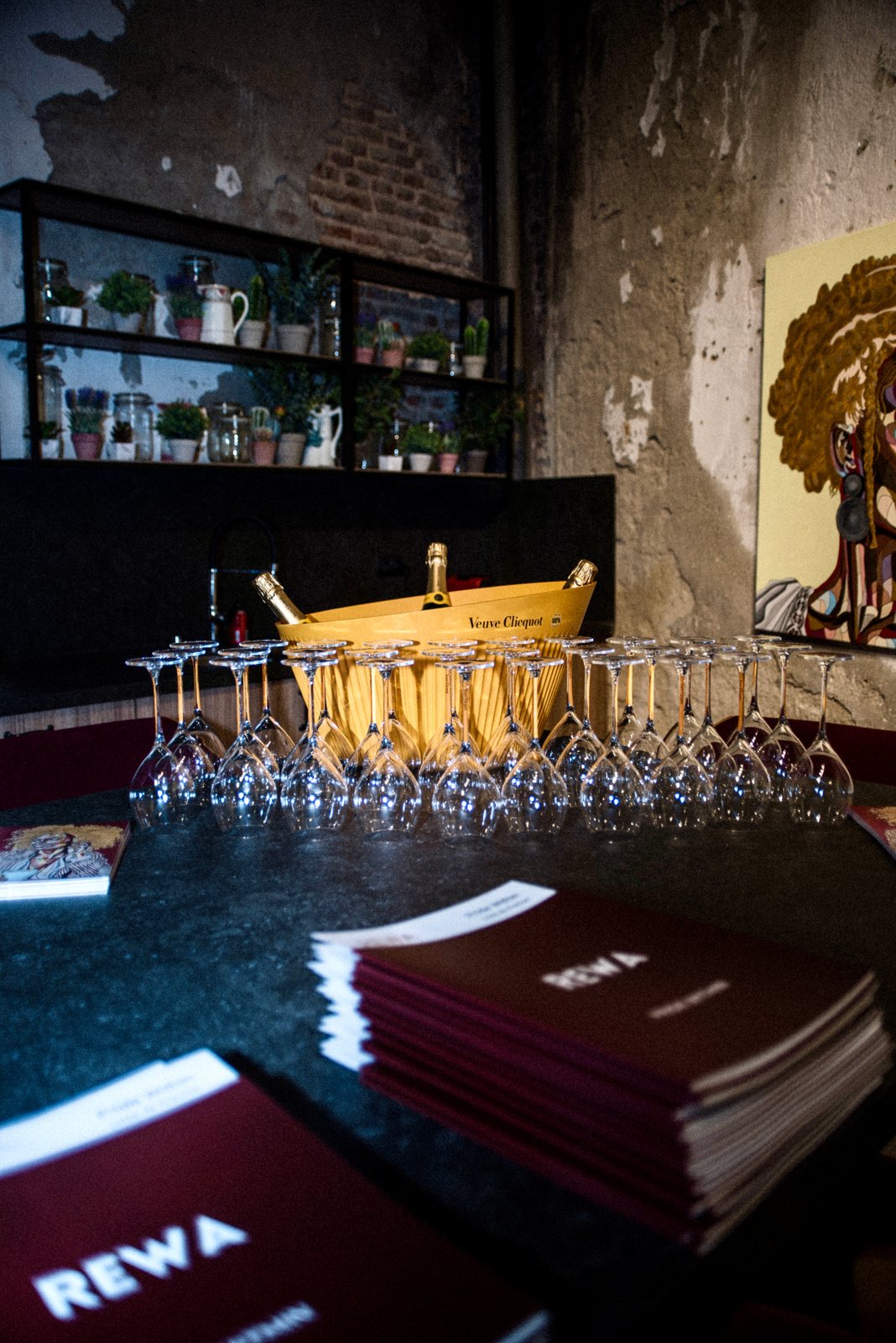 Champagne and catalogues — ngala kwesili: Pride Within, OOA Gallery, Madrid